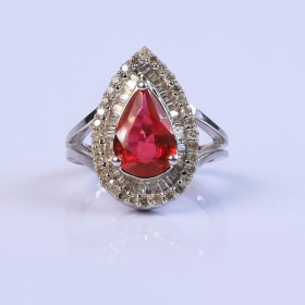 Rouge cocktail ring