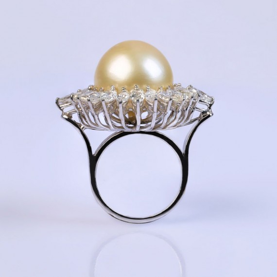Intense Ivory Pearl Ring